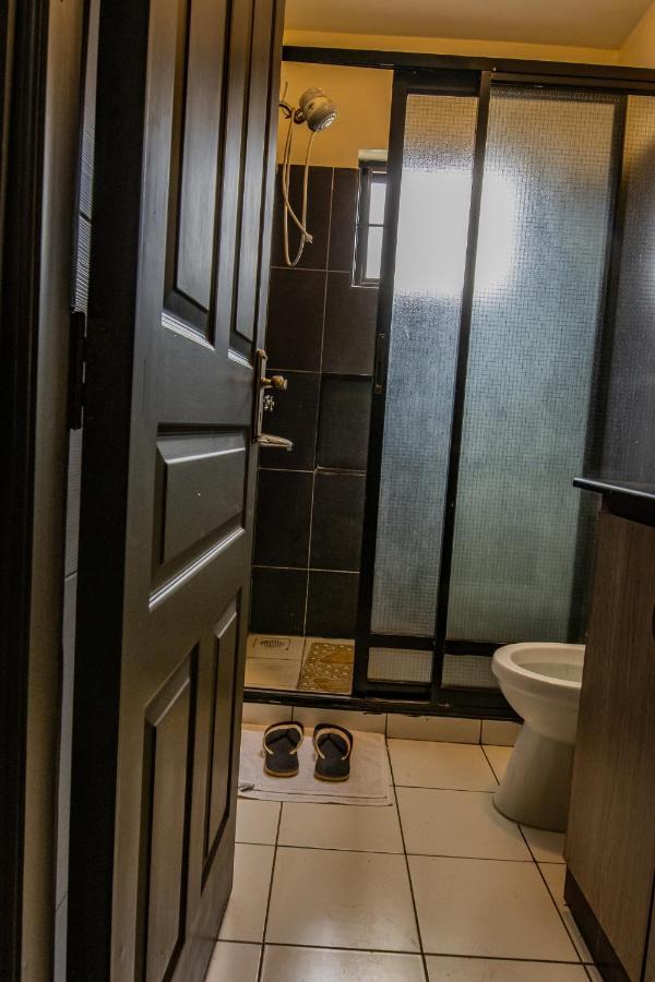 Mellow Suites Nairobi Buitenkant foto