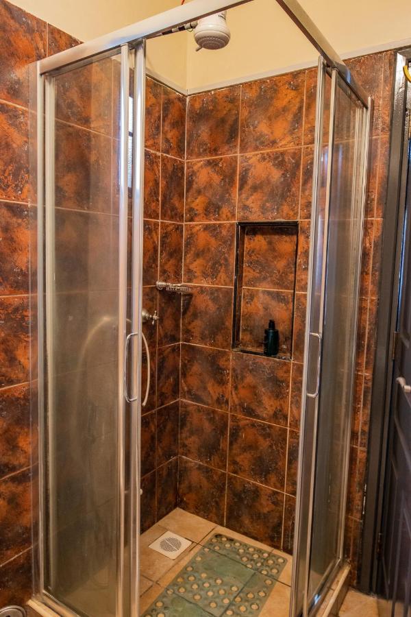 Mellow Suites Nairobi Buitenkant foto
